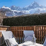 아파트 Beautiful Appt With Terrace In *