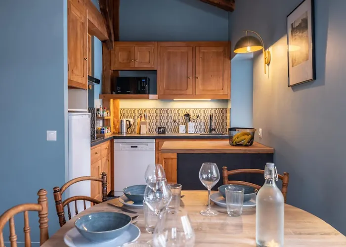 Duplex T3 With Terrace In Appartement