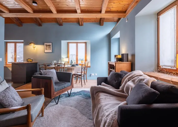 Duplex T3 With Terrace In Appartement